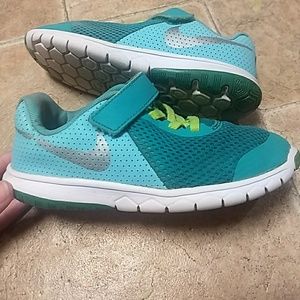 Girls Nike shoes size 12